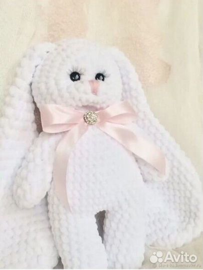 Зайчик из плюшевой пряжи