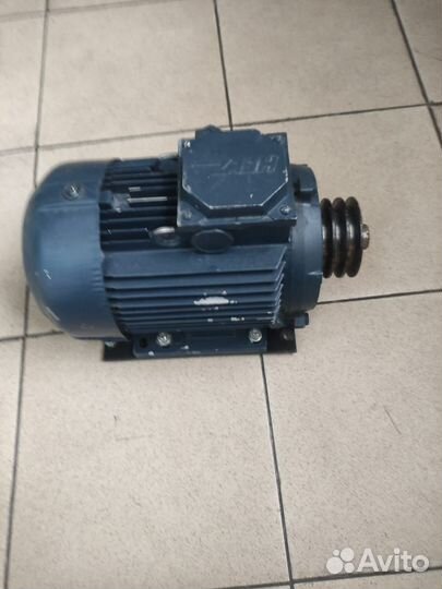 Двигатель асинхронный 220/380 2880r/min