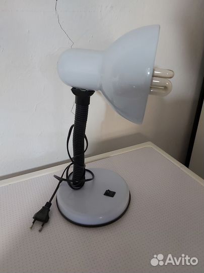 Лампа настольная