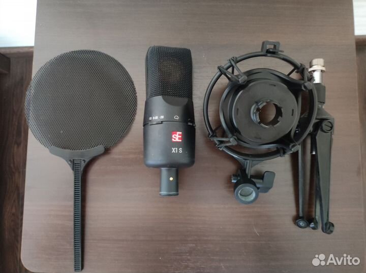 Микрофон SE electronics x1s + звуковая карта