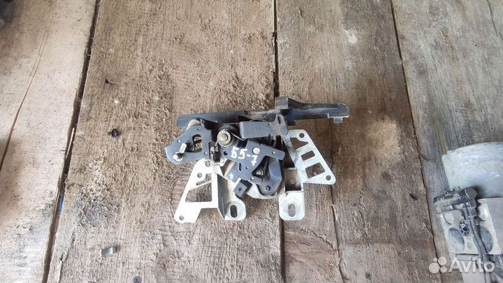 Замок багажника Volkswagen Passat B5