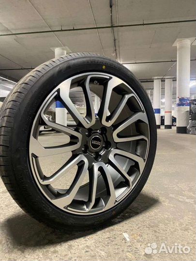 R22 Triangle TH201 275/40, PCD 5x120 DIA 72.6