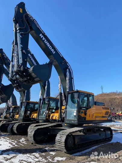 Гусеничный экскаватор Hyundai HX300SL, 2023