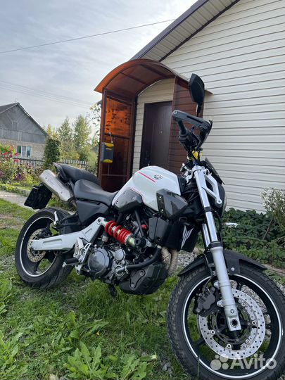 Yamaha MT03