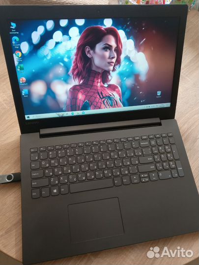 Lenovo шикарный ноутбук как новый