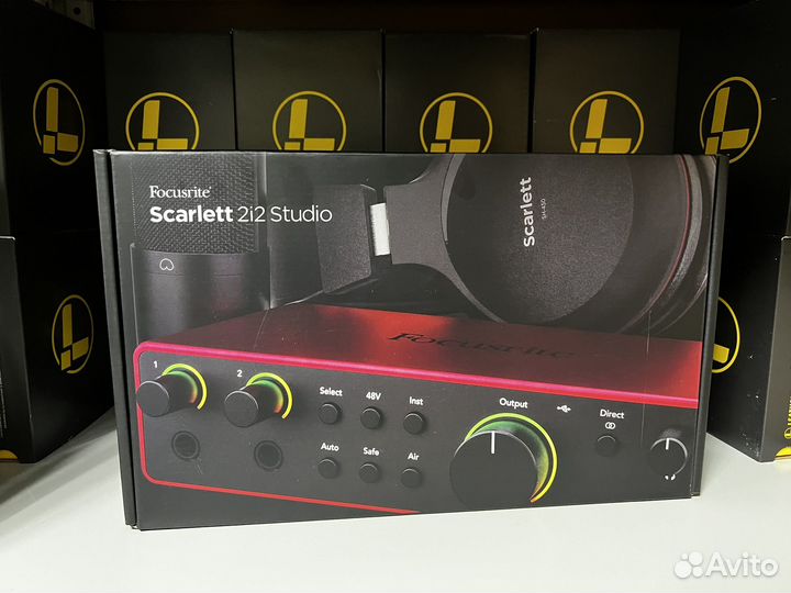 Focusrite Scarlett 2i2 Studio 4th Gen