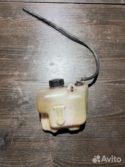 Расширительный бачок для Yamaha V-max 1200