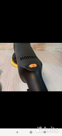 Полировальная машинка для автомобиля