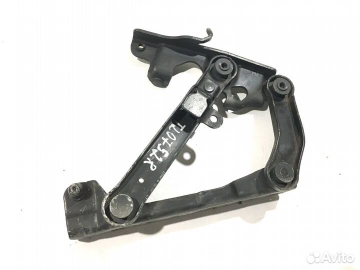 Петля капота правая Mercedes E W211