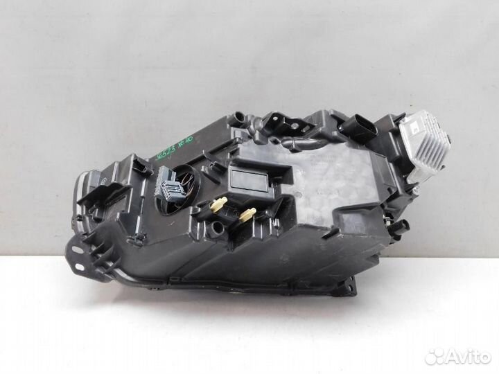 Фара правая Volvo XC40