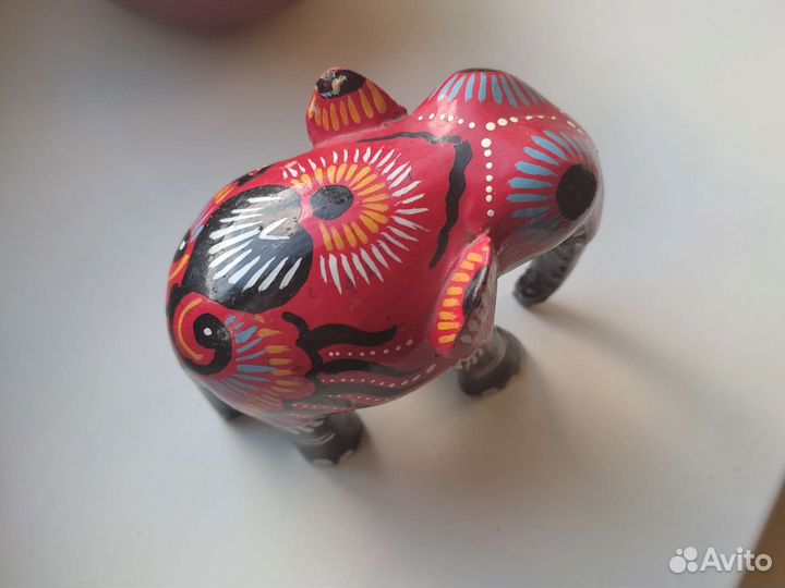 Статуэтка слона деревянная