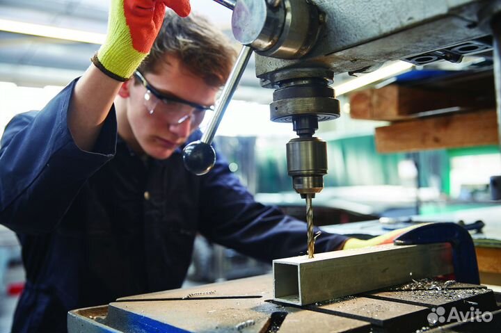 Сверловщик, жилье и проезд