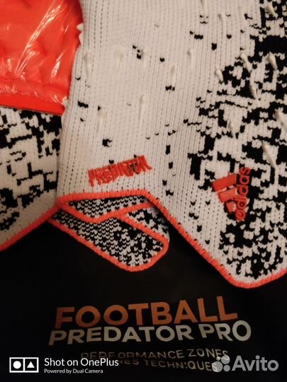 Вратарские перчатки Adidas Predator Pro
