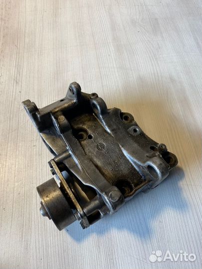 Кронштейн генератора Peugeot Partner M59