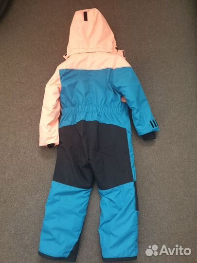 Зимний комбинезон для девочки