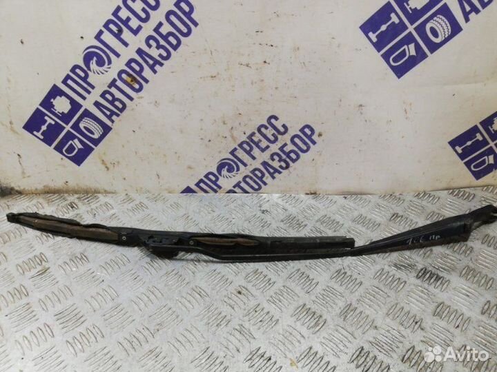 Поводок стеклоочистителей Skoda Superb седан 1.8