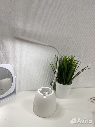 Лампа светодиодная новая