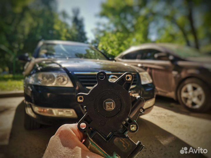 Моторчик стеклоподъёмника Nissan Almera Classic