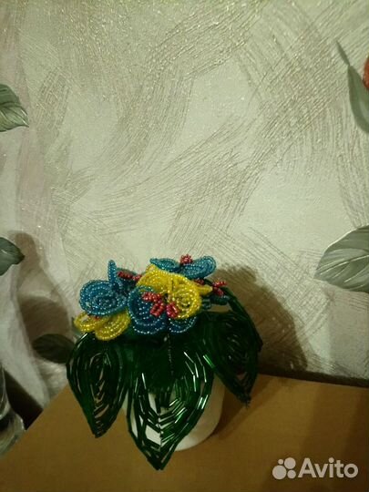 Цветы из бисера