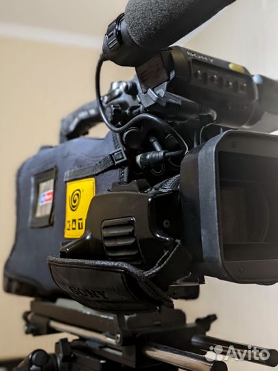 Проф. видеокамера sony HVR-S 270 Е