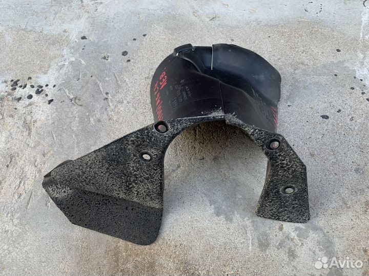 Пыльник левого шруса Ауди 100/А6 С4