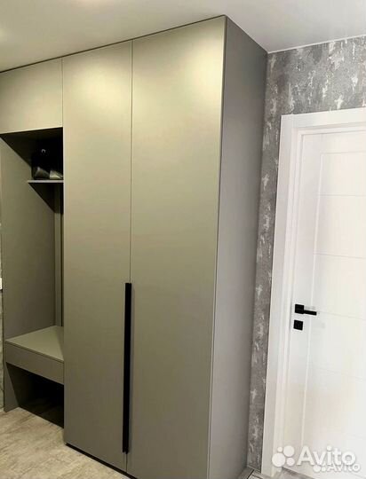 Шкаф в прихожую от фабрики мебели