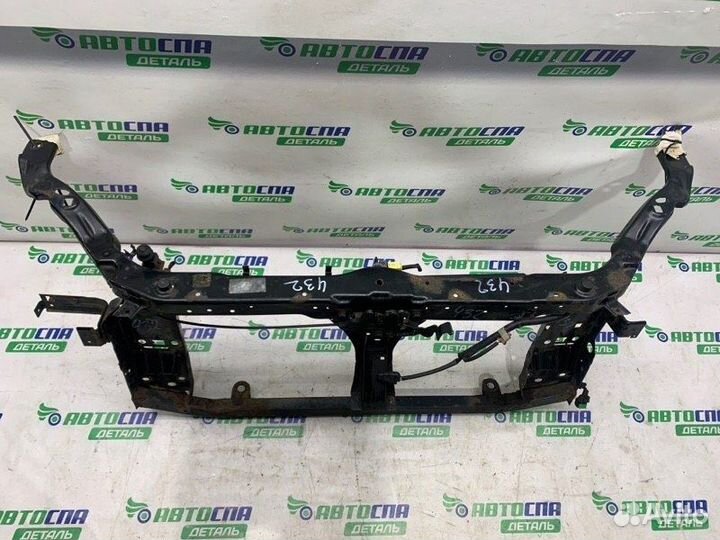 Телевизор панель радиаторов передний Nissan