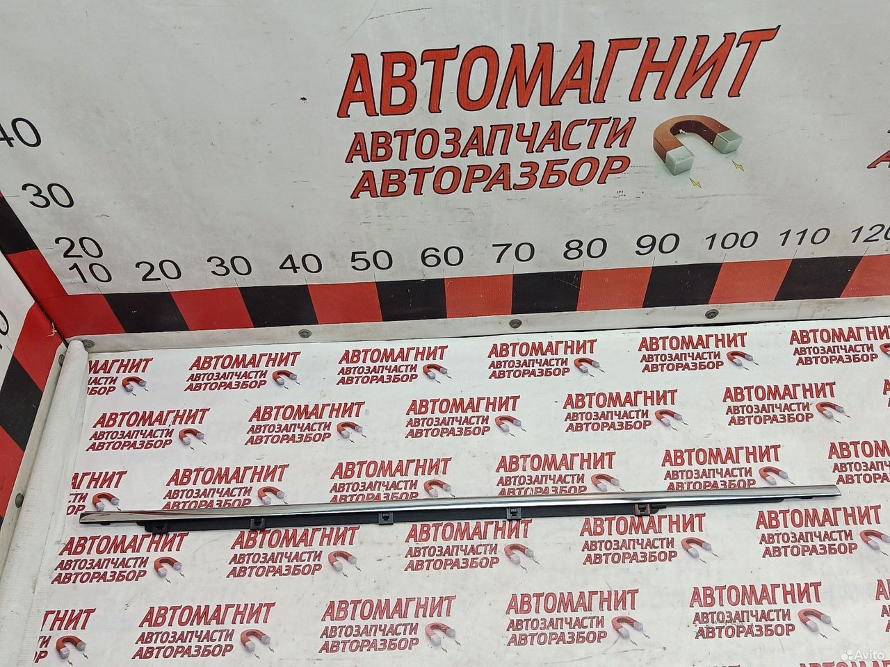 Молдинг двери передней правой Санта Фе 4 TM