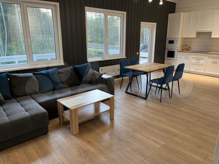 Коттедж 112 м² на участке 9 сот.