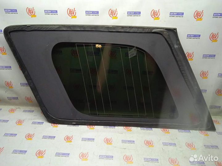 Стекло корпусное багажного Cadillac Escalade