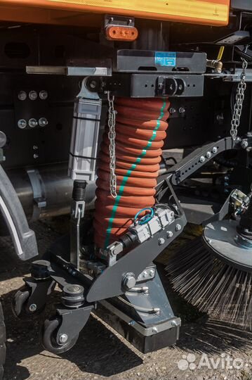 Впум, пум, подметально-уборочная машина JAC