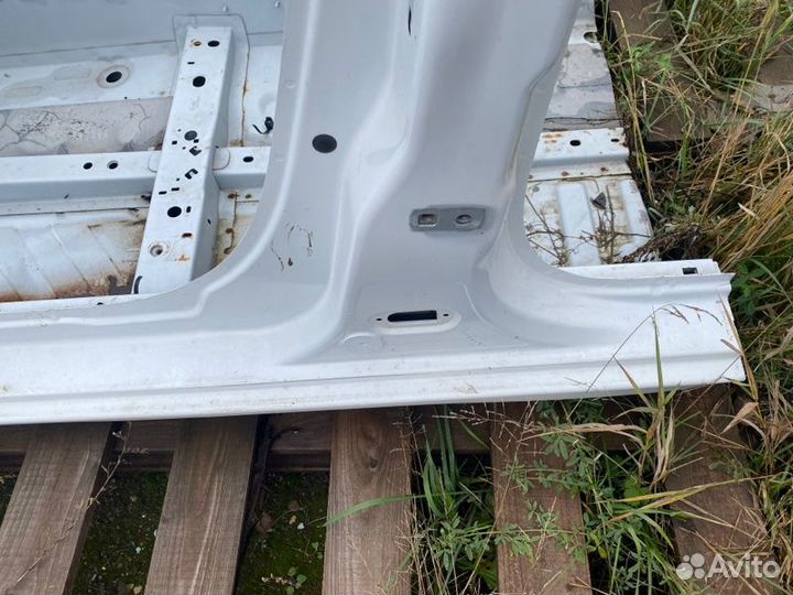 Порог левый Renault Fluence седан K4M838 2014