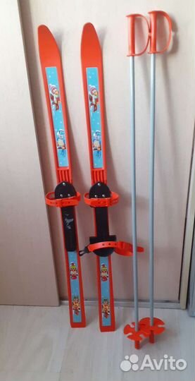 Лыжи детские пластиковые с палками