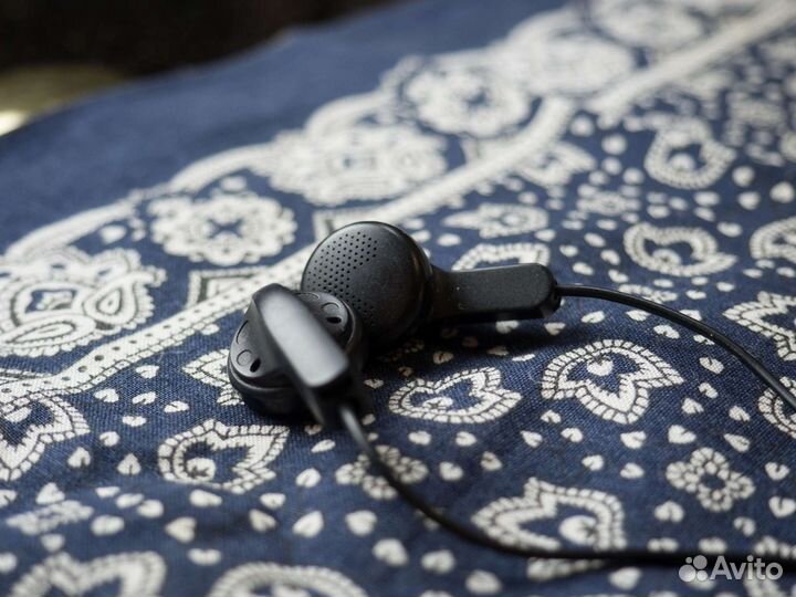 Проводные наушники