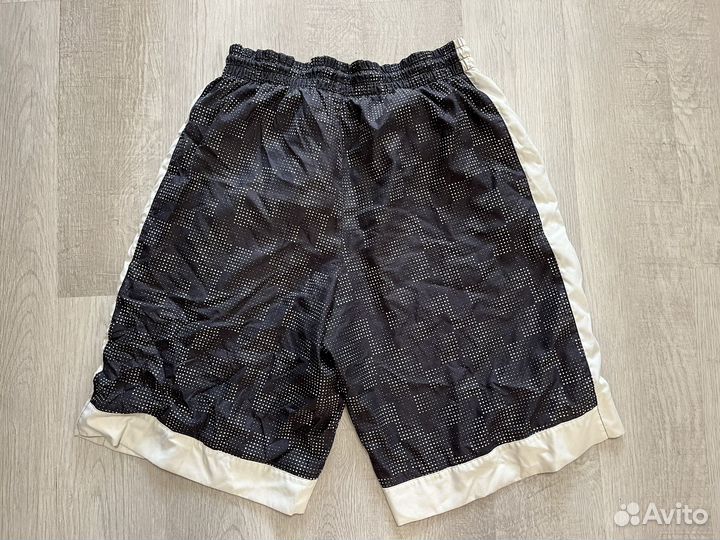 Nike vintage L шорты мужские