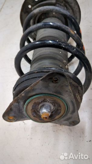 Амортизатор подвески левый передний Renault Kadjar