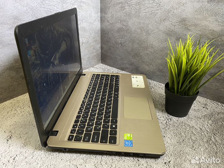 Игровой ноутбук asus 4 ядра/2 видеокарты