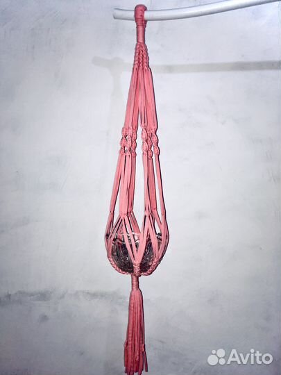 Кашпо для цветов подвесное