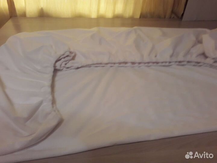 Простынь на резинке не промокаемая