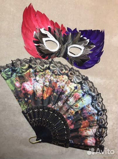 Маски театральные/маскарадные Веер в подарок