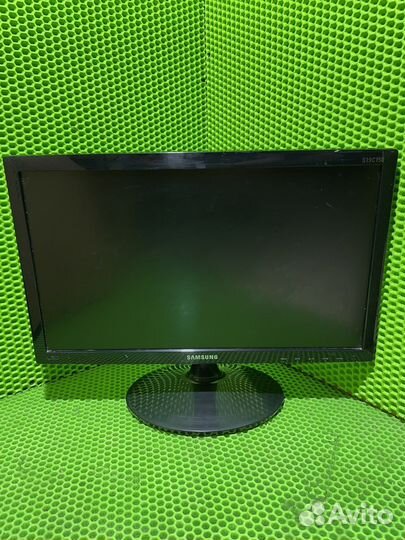 Монитор Samsung LS19C150