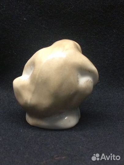 Статуэтка «Мишка с мячиком».СССР