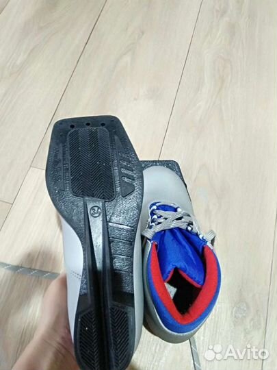 Лыжные ботинки классические