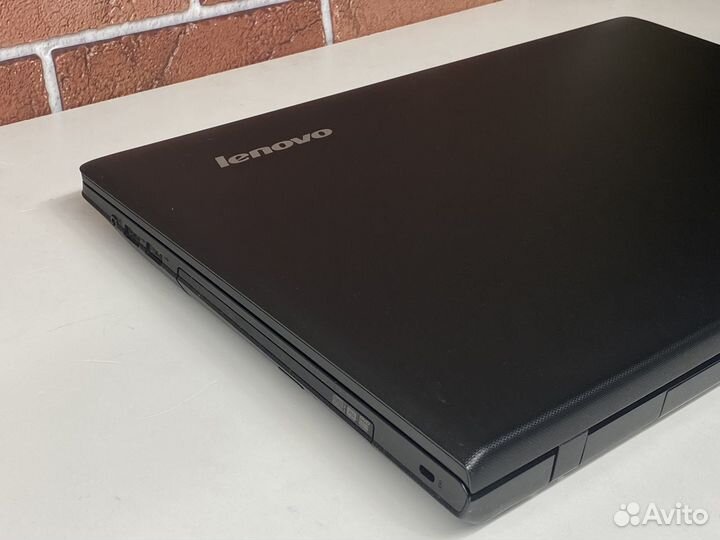 Большой игровой Lenovo 17.3\i3\8gb\gt810m\ssd ноут