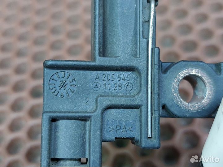 Датчик износа тормозных колодок задний R. Mercedes