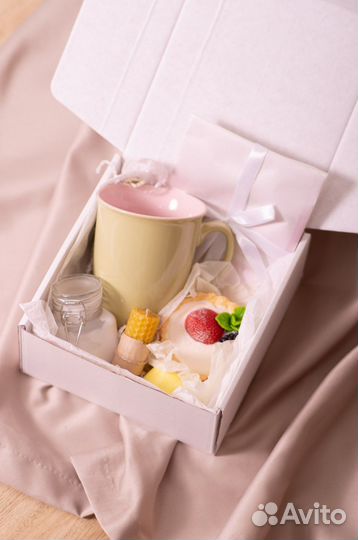 Подарочный набор для девушки с чашкой