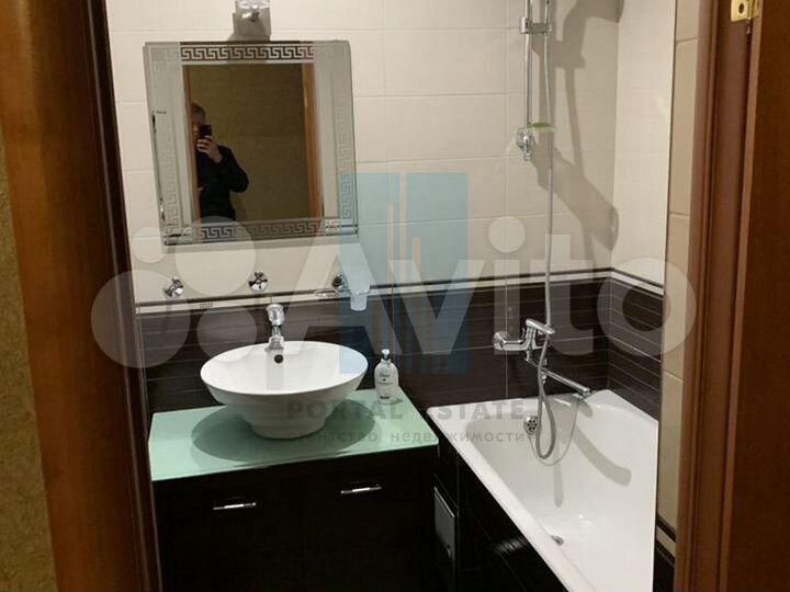 2-к. квартира, 64 м², 6/9 эт.