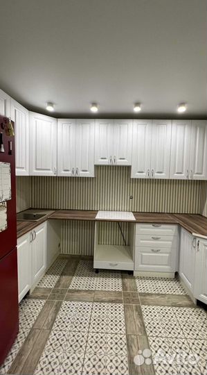 Кухня новая