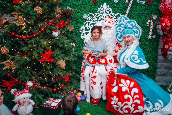 Дед Мороз и Снегурочка