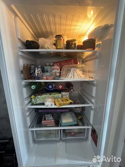 Холодильник hotpoint ariston бу